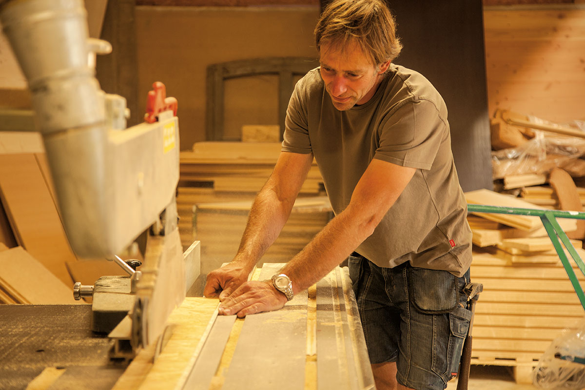 Holzbau-Dahm, Zimmerei (Holzrahmenbau, Denkmalpflege, Bedachung, CNC-Abbund, Meisterbetrieb)